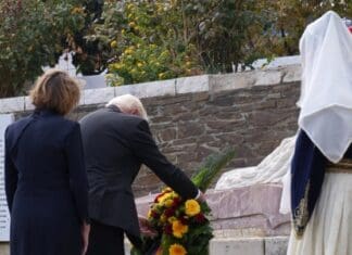 Χανιά-Φρανκ Βάλτερ Σταϊνμάιερ από την Κάνδανο: Ζητώ συγχώρεση στο όνομα της Γερμανίας για τα βαριά εγκλήματα