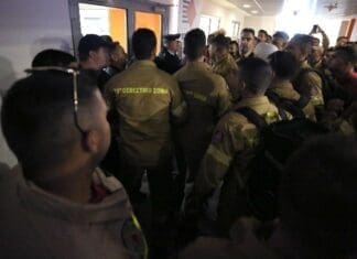 14 τραυματισμοί στα επεισόδια στο Υπουργείο Κλιματικής Κρίσης – 4 προσαγωγές