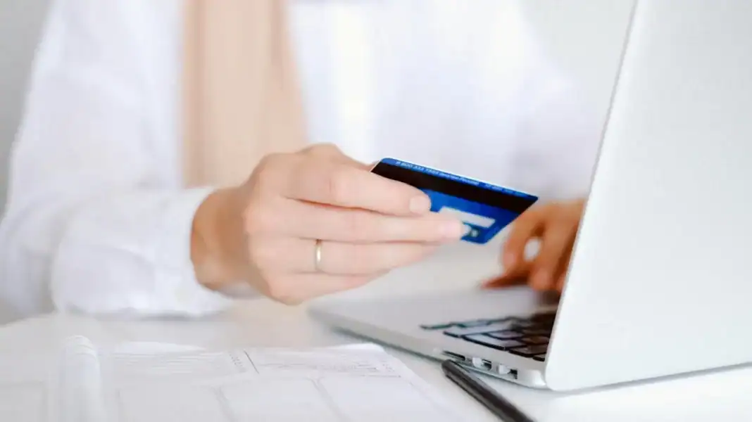 707d9410-pexels-shvetsa-4482896