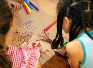 Επίσκεψη του υπ. Δικαιοσύνης Γ. Φλωρίδη στο «Σπίτι του Παιδιού» ενόψει των εορτών των Χριστουγέννων