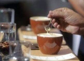 Ο πρωινός καφές μπορεί να προστατεύσει την καρδιά καλύτερα από την ολοήμερη κατανάλωση καφέ