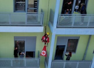 Ο Ε.Ε.Σ προσέφερε χαμόγελα και ελπίδα στα παιδιά της Ογκολογικής Μονάδας Παίδων «Μαριάννα Β. Βαρδινογιάννη-ΕΛΠΙΔΑ» (βίντεο)