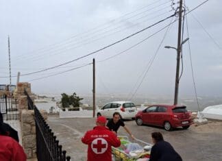 Ο Ελληνικός Ερυθρός Σταυρός πραγματοποίησε άσκηση εκκένωσης στο Γηροκομείο Θήρας