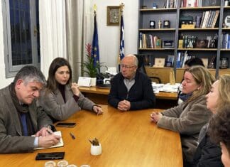 Σοφία Ζαχαράκη: Στοχευμένο πρόγραμμα ψυχοκοινωνικής στήριξης των παιδιών και των οικογενειών της Σαντορίνης σε συνεργασία με το Δήμο και το ΕΚΠΑ