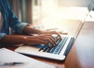 Εκμάθηση Ηλεκτρονικών Υπολογιστών σε γυναίκες 60+: Από τον Ξενώνα Φιλοξενίας Γυναικών Δήμου Χανίων