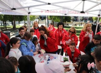 Ο Ε.Ε.Σ. πραγματοποίησε μεγάλη δράση για την Παγκόσμια Ημέρα Στοματικής Υγείας στην Πλατεία Συντάγματος