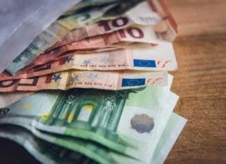 Αύξηση κατώτατου μισθού- Αξιολόγηση στο Δημόσιο από τους πολίτες