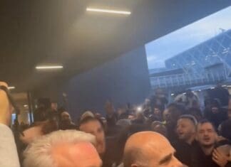 Αποθεωτική υποδοχή για την αποστολή του ΠΑΟΚ στη Θεσσαλονίκη (βίντεο)