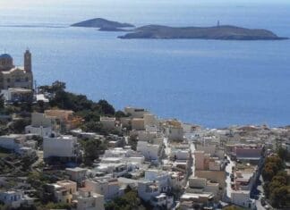 Η Σύρος πρώτη ανάμεσα στα «κρυμμένα πετράδια» της Ελλάδας για το 2025