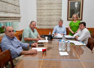 Υπογράφηκε τριετής σύμβαση μεταφοράς μαθητών της Π.Ε. Ηρακλείου από τον Περιφερειάρχη Κρήτης