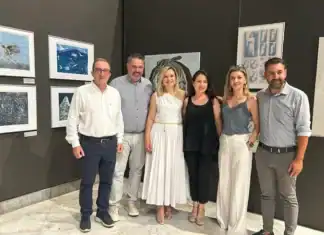 Ζωντάνεψαν το πνεύμα και το έργο του Μίκη στο πολυπληθές τιμητικό αφιέρωμα της Περιφέρειας Κρητης:”100 χρόνια Μίκης Θεοδωράκης, ο Οικουμενικός Έλληνας”