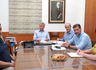 Σύμβαση Περιφέρειας Κρήτης και Δήμου Ιεράπετρας για τον καθαρισμό της Παχειάς Άμμου