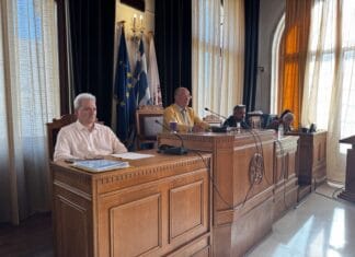 Οι παρεμβάσεις ανάπλασης του παραλιακού μετώπου του Ηρακλείου, προϋπολογισμού 18.000.000 ευρώ, στο Δημοτικό Συμβούλιο από τον Αλέξη Καλοκαιρινό (βίντεο)