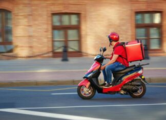 Delivery: Efood, Wolt και Box γίνονται… πανελλαδικές