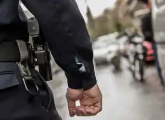 Συνελήφθησαν δύο άντρες που εξαπατούσαν πολίτες παριστάνοντας τους λογιστές