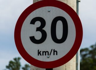 Η οδική ασφάλεια στο επίκεντρο: Ανώτατο όριο ταχύτητας στην πόλη του Ηρακλείου τα 30 χιλιόμετρα/ώρα