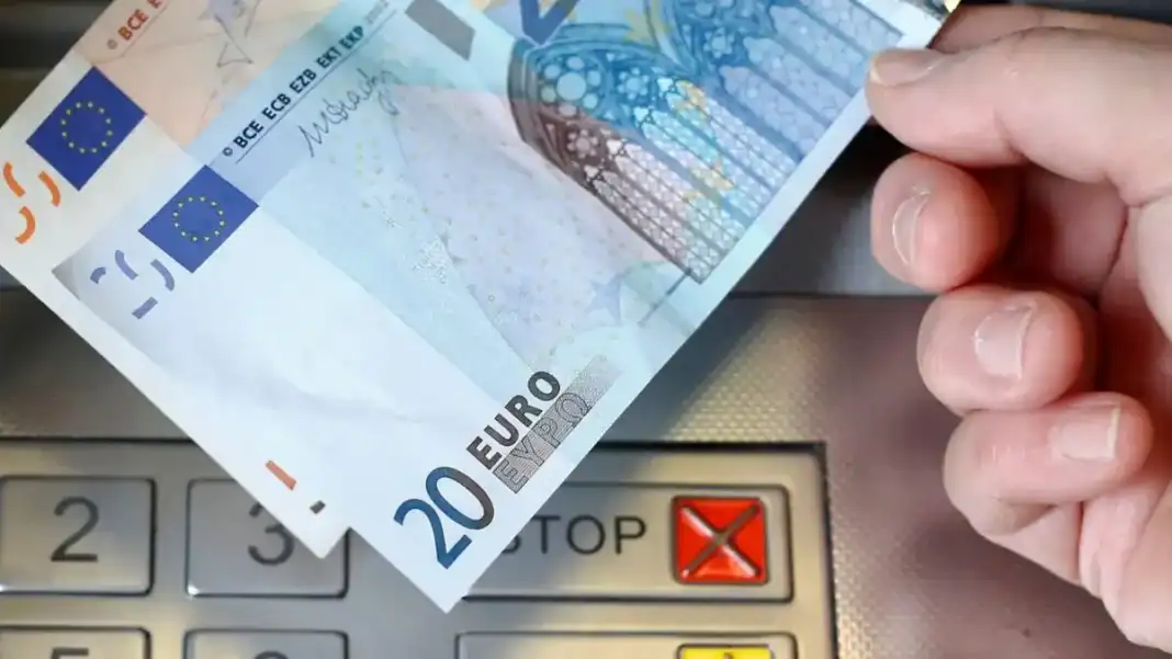 money-atm-bank-reuters-1-1-1200x675