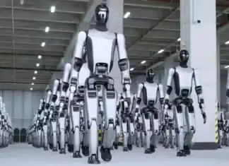 Ανατριχιαστικό βίντεο: Κινεζικά ρομπότ «εργάτες» κάνουν παρέλαση -Μαζικές παραδόσεις σε βιομηχανικούς κολοσσούς