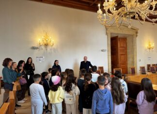 Κάλαντα στη Λότζια από τους μαθητές του 6ου και του 44ου Δημοτικού Σχολείων Ηρακλείου