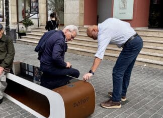 18 νέα «έξυπνα» ηλιακά παγκάκια στο Δήμο Ηρακλείου