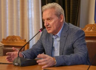 Οι αθλητικές υποδομές του Δήμου Ηρακλείου στο επίκεντρο συνάντησης του Αλέξη Καλοκαιρινού με τον Γιάννη Βρούτση στην Αθήνα