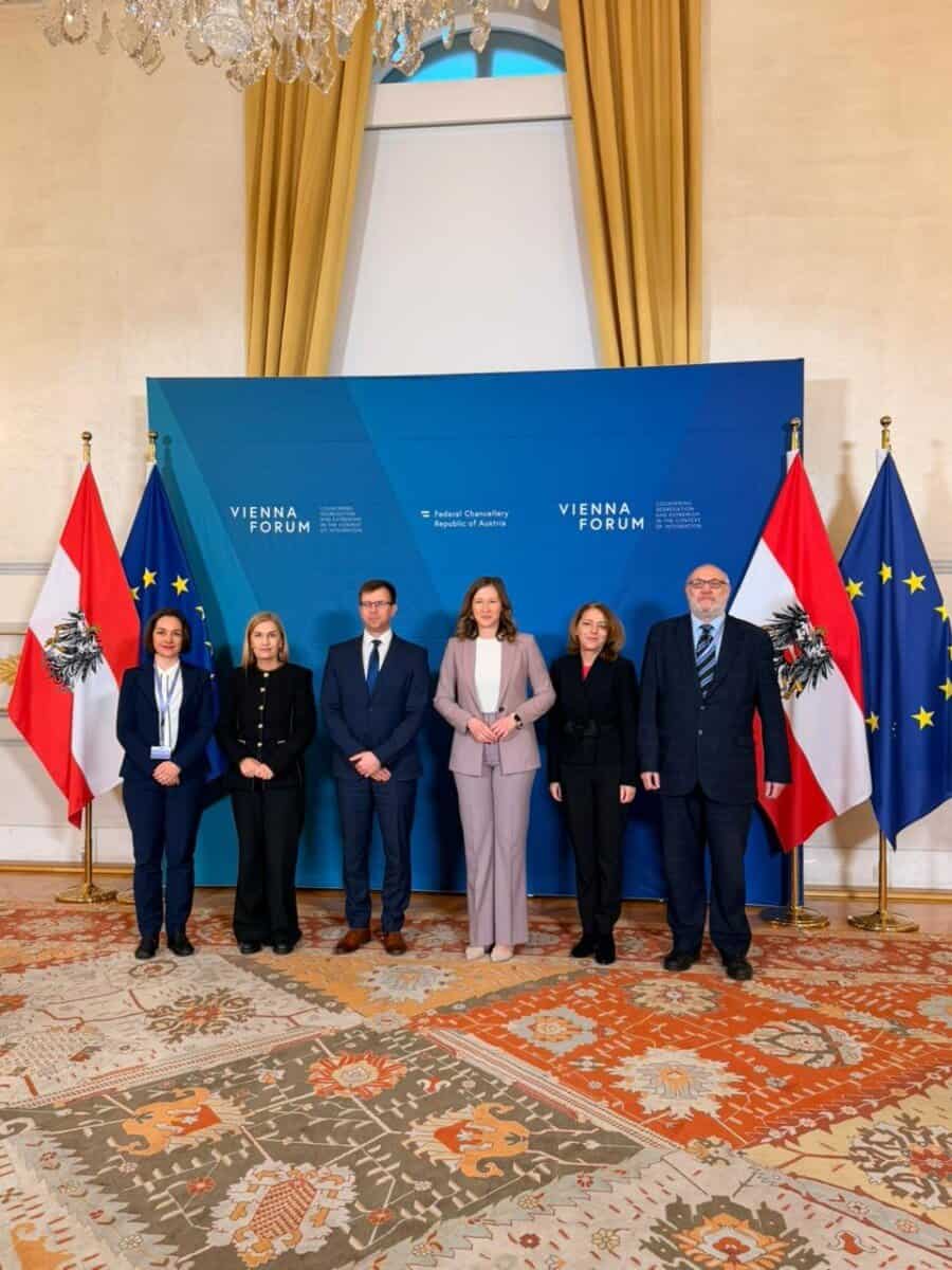 WhatsApp-Image-2025-12-02-at-13.42.01