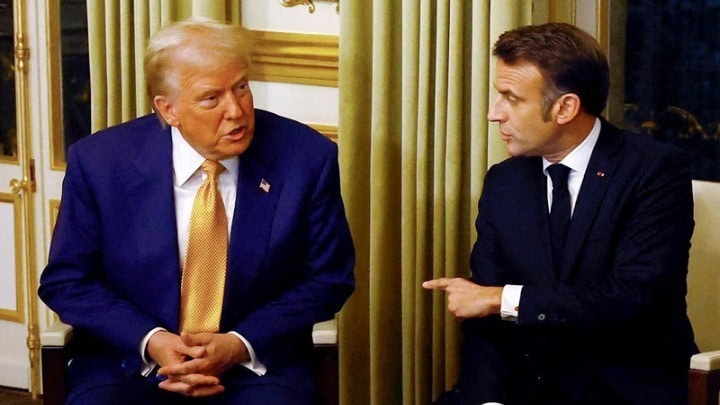 w10-181924w2490637makron