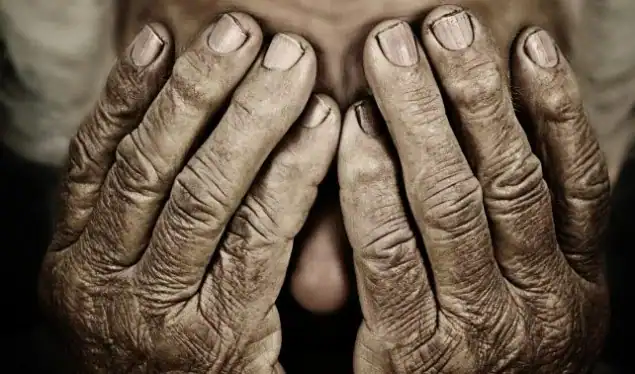 ilikiomenoi-kakopoiisi