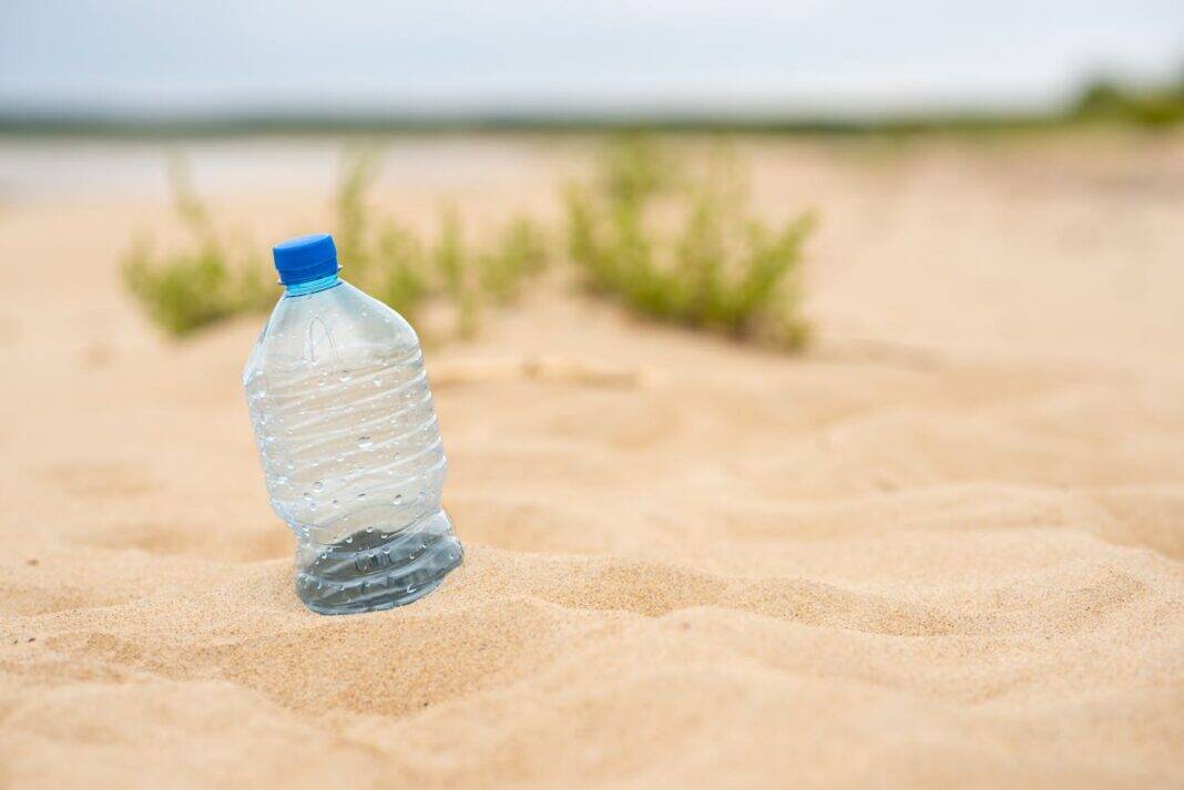 Pexels-plastic-bottle-2
