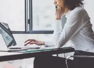 Έρευνα της IWG: Η υβριδική εργασία ενισχύει την καριέρα των γυναικών