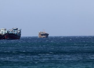 Οι συνομιλίες για τα στενά του Ορμούζ θα επικεντρωθούν «σε κυρώσεις και συνεργασία με τη ναυτιλιακή βιομηχανία»