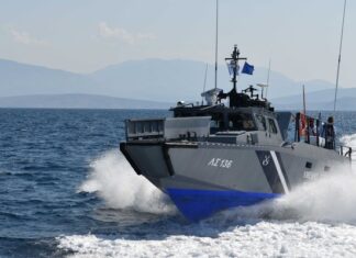 Εντοπισμός και διάσωση 35 αλλοδαπών νότια της Κρήτης