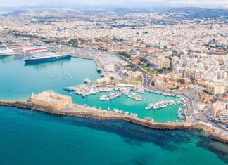 Οι γυναίκες σπάνε τα στερεότυπα στις θάλασσες