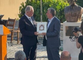 Στ. Αρναουτάκης: «Υλική αποτύπωση συλλογικής ευγνωμοσύνης τα αποκαλυπτήρια της προτομής του Νίκου Παπαδάκη»