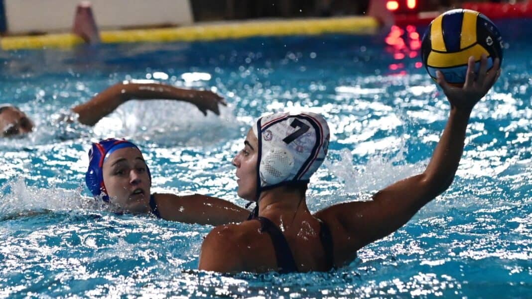 vouliagmeniwaterpolo-ginaikes