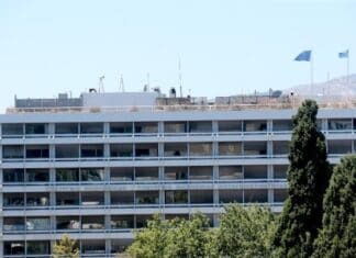 ΥΠΕΘΟΟ: Οι ανέξοδες υποσχέσεις του κ. Ανδρουλάκη για το ιδιωτικό χρέος