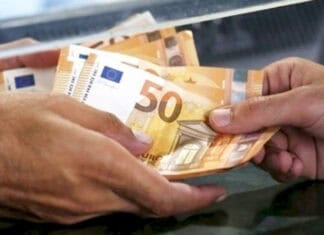 Έρχονται αυξήσεις έως 2,6% στις συντάξεις – Τέλος στον συμψηφισμό της προσωπικής διαφοράς