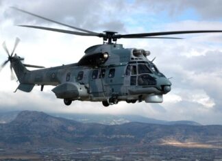 Αεροδιακομιδή ασθενούς από Super Puma της Πολεμικής Αεροπορίας ανοιχτά της Γαύδου